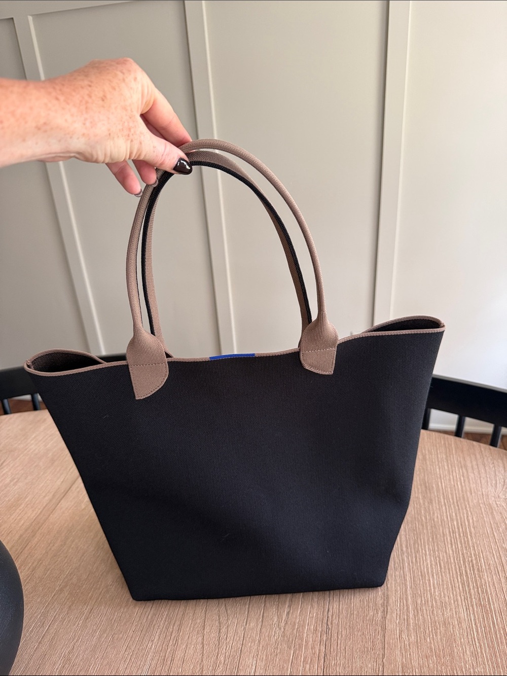 Rothy’s Lightweight Tote Black Portobello - Picture 3 of 9